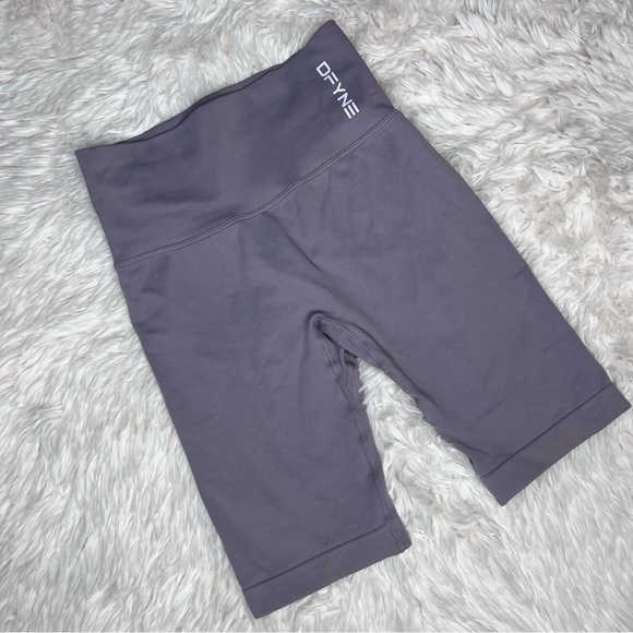 DFYNE Pants - DFYNE new fitness shorts